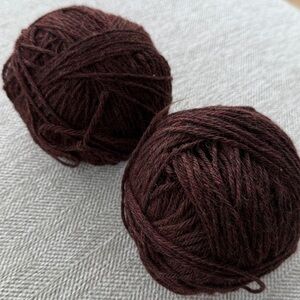 Cascade 220 Brown Heather 100% Peruvian Highland Wool (2 skeins)